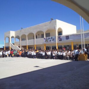 Patio interior de Escuela David León Tapia