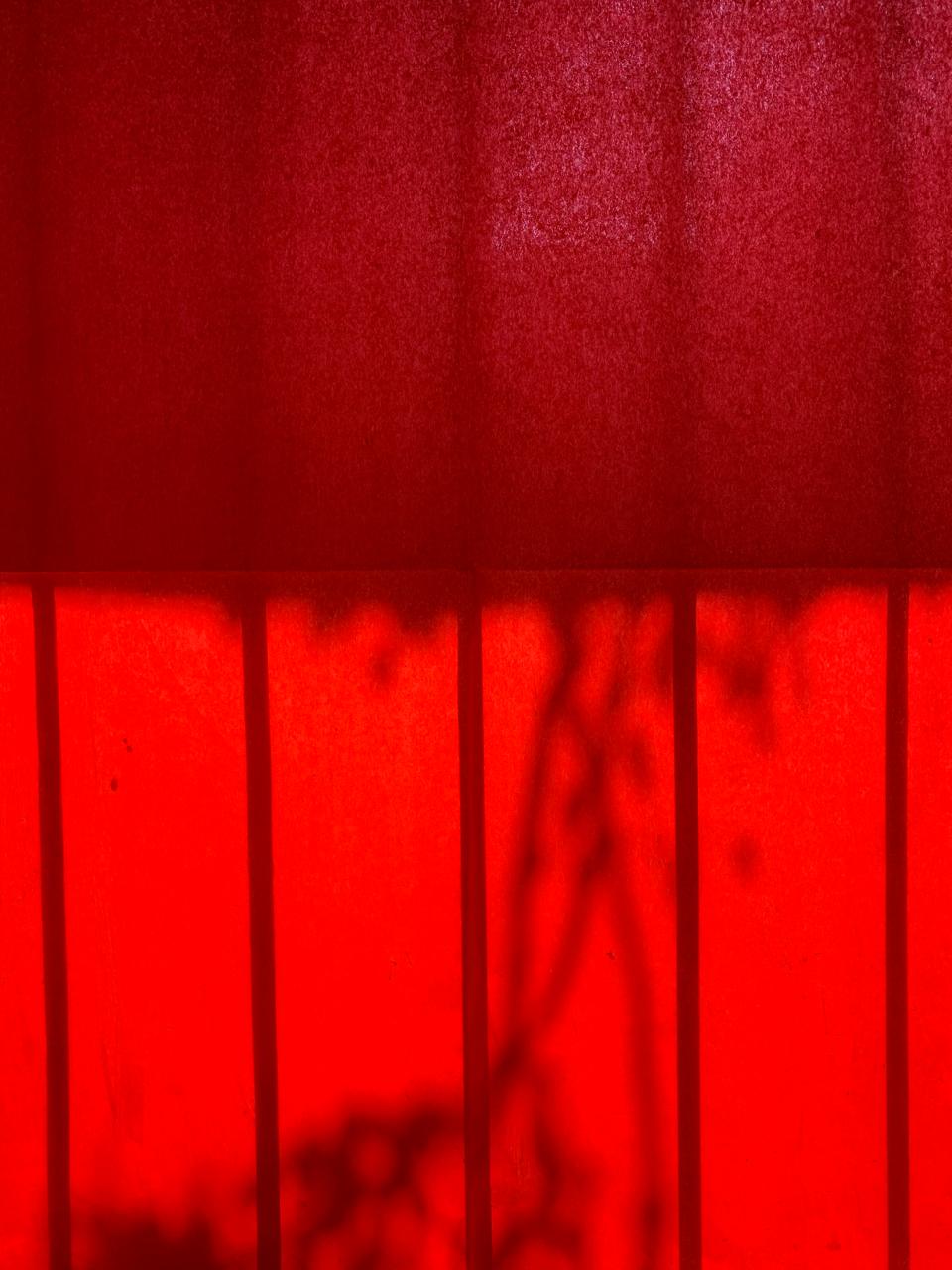 Fondo rojo con naranja a contraluz